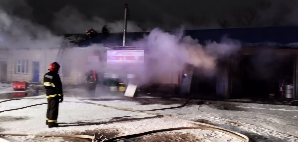 Пожар на СТО на Войкова в Барановичах МЧС